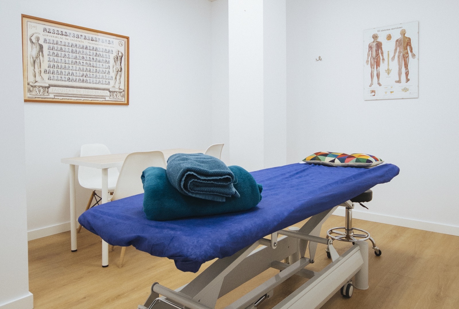 Inside Clínica Mà i Cos (6)